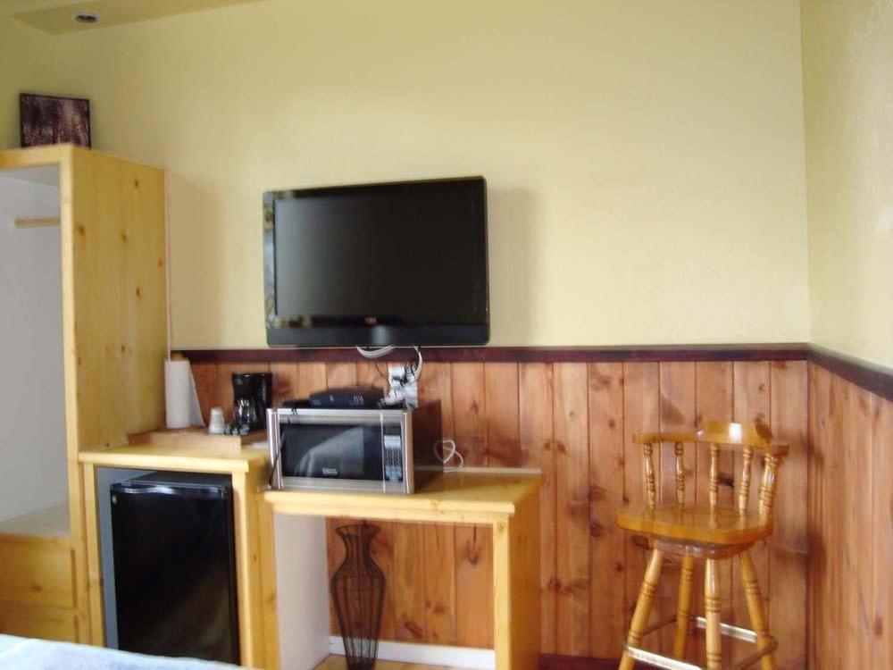 Sequoia Riverfront Holiday park 2*