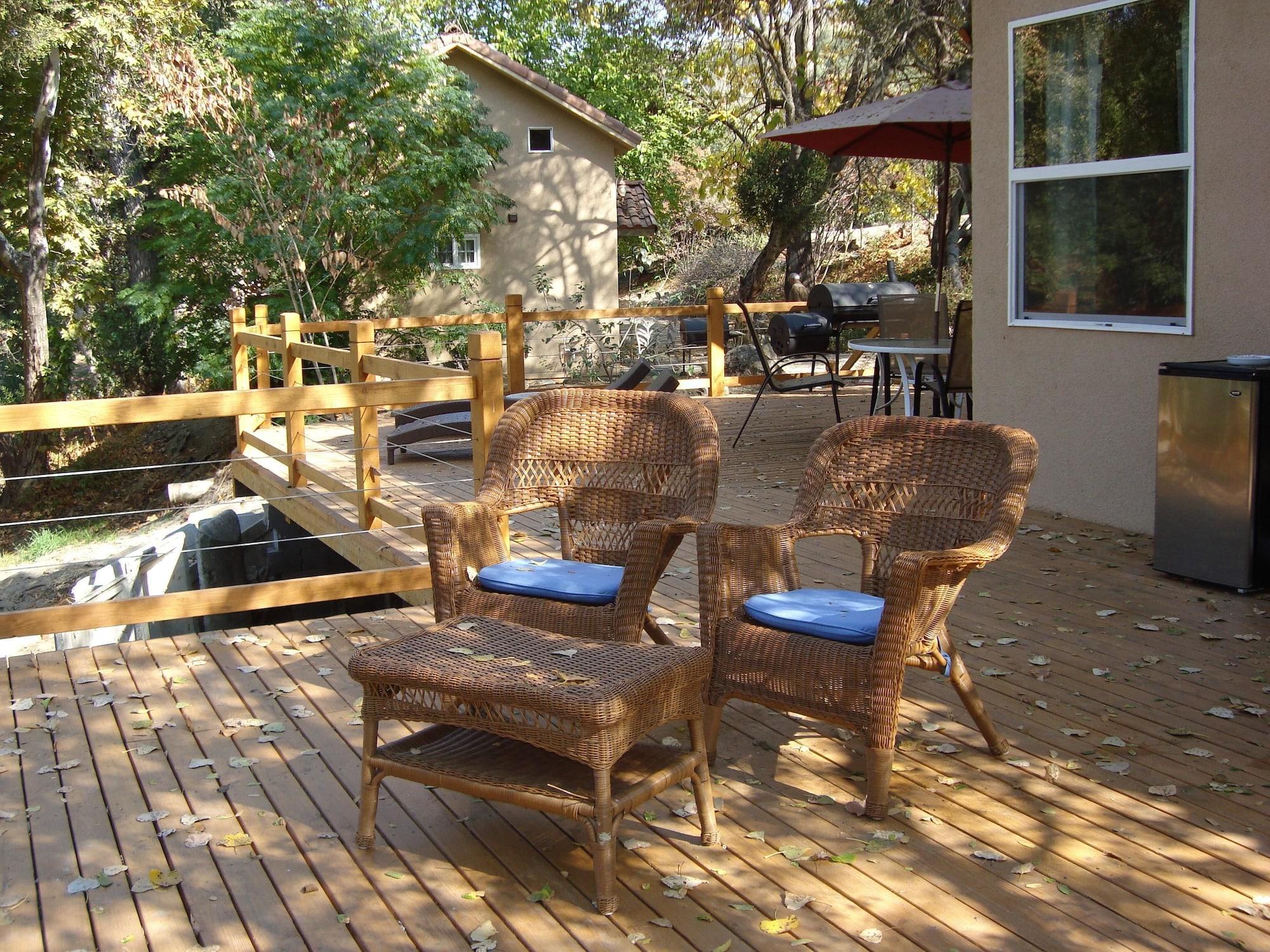 Sequoia Riverfront 2*